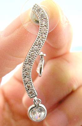 wholesale jewelry online shop distribute top fashion design of white gold cz earring with rounded diamond