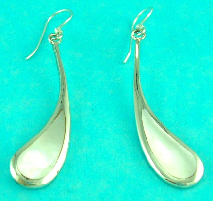 wholesale of fashion earring supply manufactured sterling silver mother of nature seashell earring with oval round shape 