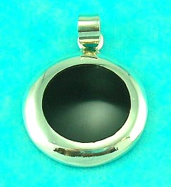 online wholesale display jewelry shop manufactured fashion pendant with round onyx inlaid 