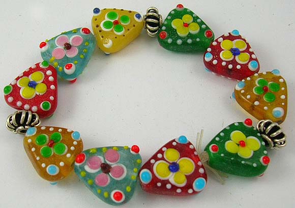 international bracelet online store delivers triangular bracelet in assorted colors